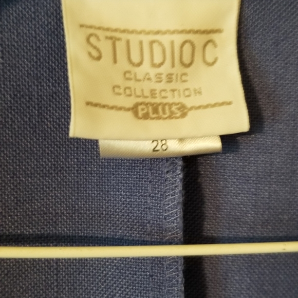 Studio C Collection - Picture 5 of 6